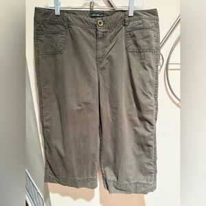 Eddie Bauer Pants Womens 12 Khaki Sport Capri Trail Hiking Camp Outdoors, Cotton